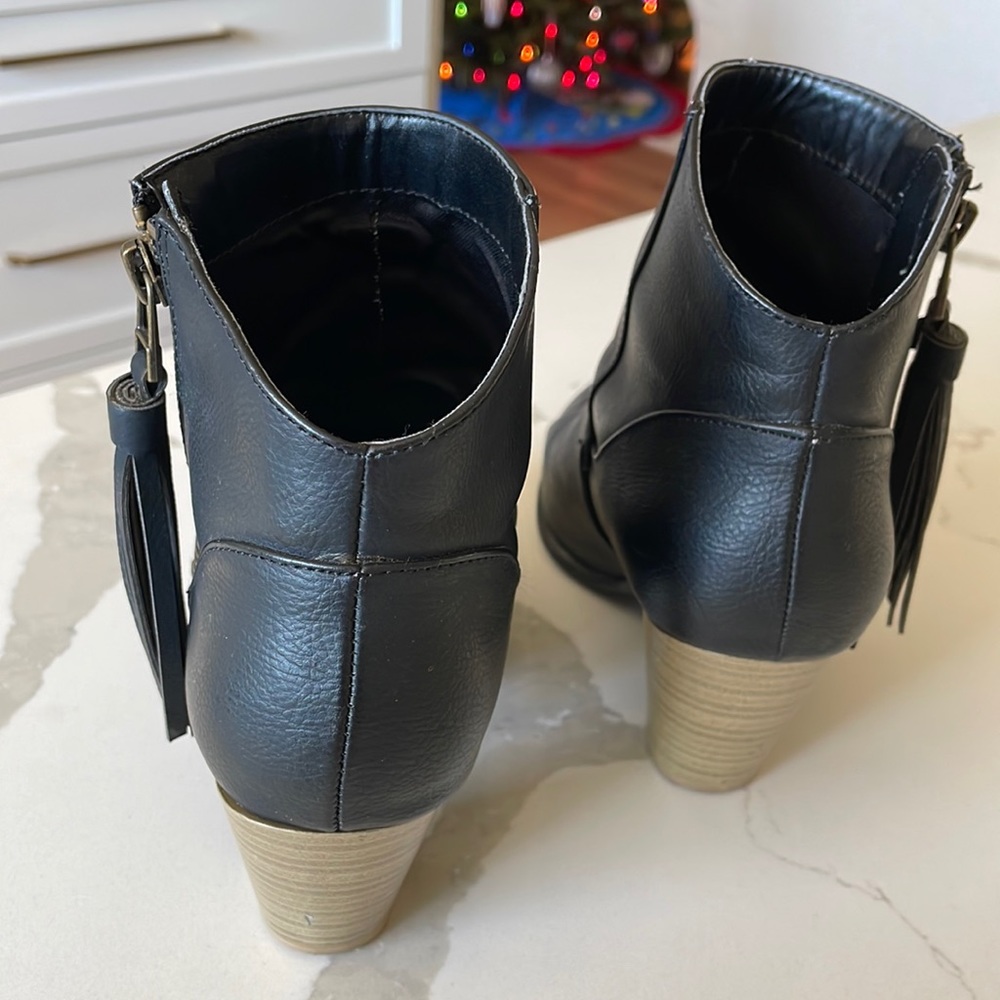 Black Tassel Bootie - Size 6 - Picture 3 of 5